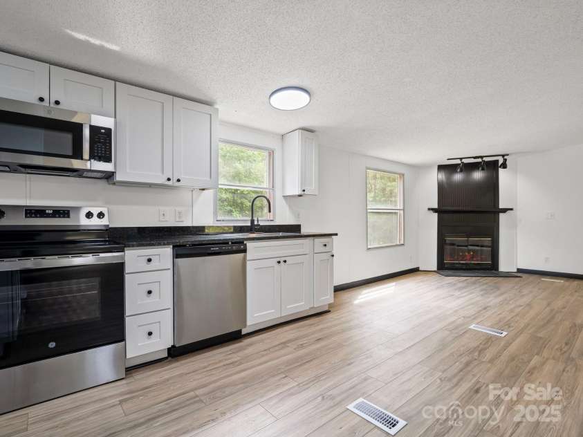 2270 Hartland Forest Drive, Morganton, NC 28655.  MLS# CAR4273300, YatesRealty ID 30426. 