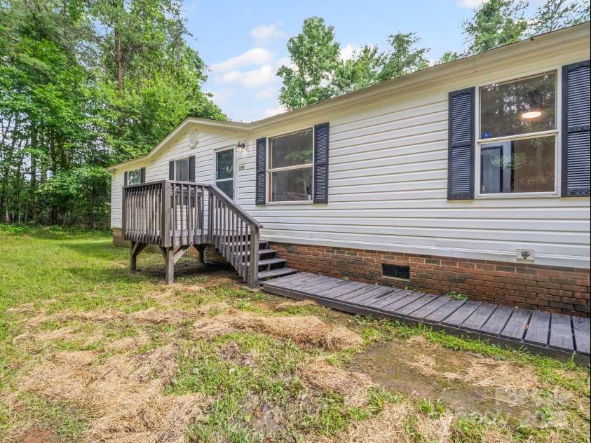 2270 Hartland Forest Drive, Morganton, NC 28655.  MLS# CAR4273300, YatesRealty ID 30426. 