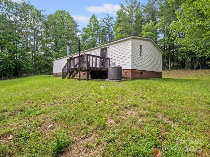 2270 Hartland Forest Drive, Morganton, NC 28655.  MLS# CAR4273300, YatesRealty ID 30426. 