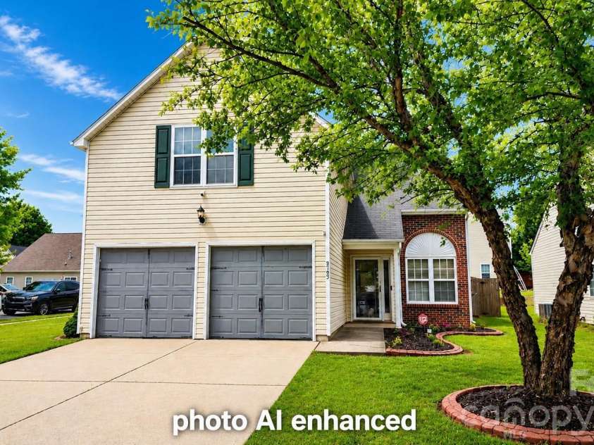 8703 Hazelcroft Lane, Charlotte, NC 28269.  MLS# CAR4378106, YatesRealty ID 30426. 