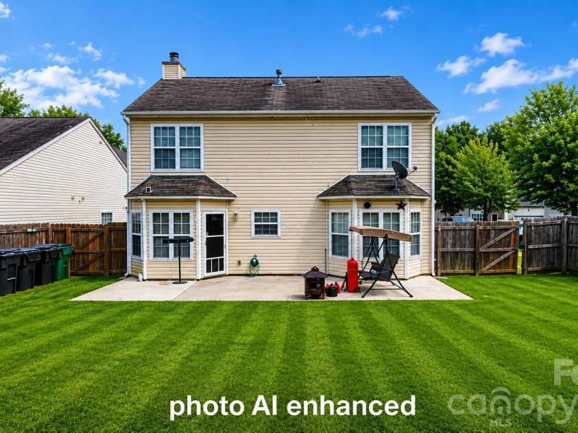 8703 Hazelcroft Lane, Charlotte, NC 28269.  MLS# CAR4378106, YatesRealty ID 30426. 