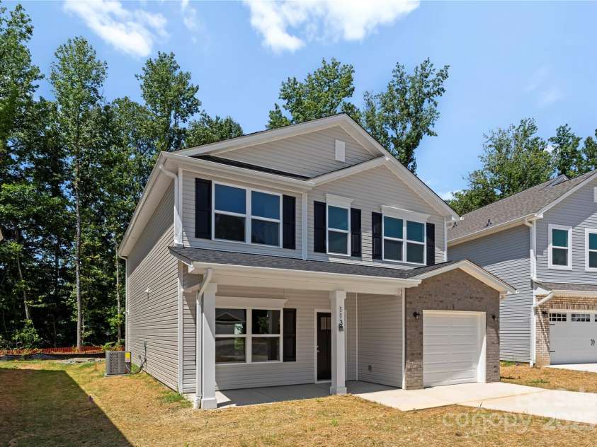 1137 Thayer Glen Court, Charlotte, NC 28213.  MLS# CAR4289215, YatesRealty ID 30427. 