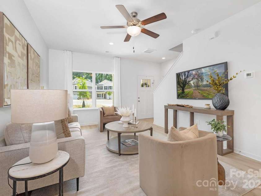 1137 Thayer Glen Court, Charlotte, NC 28213.  MLS# CAR4289215, YatesRealty ID 30427. Representation