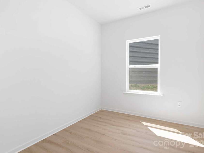 1137 Thayer Glen Court, Charlotte, NC 28213.  MLS# CAR4289215, YatesRealty ID 30427. Representation
