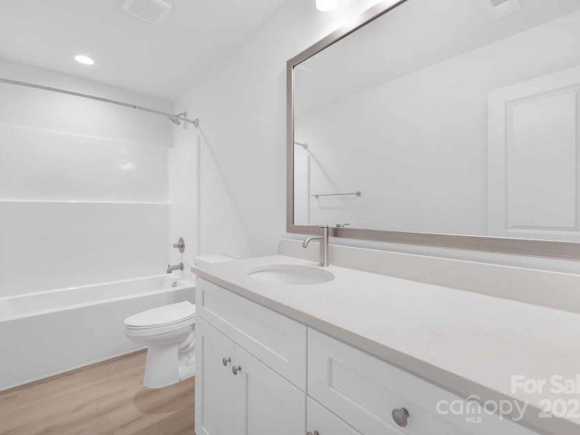 1137 Thayer Glen Court, Charlotte, NC 28213.  MLS# CAR4289215, YatesRealty ID 30427. Representation