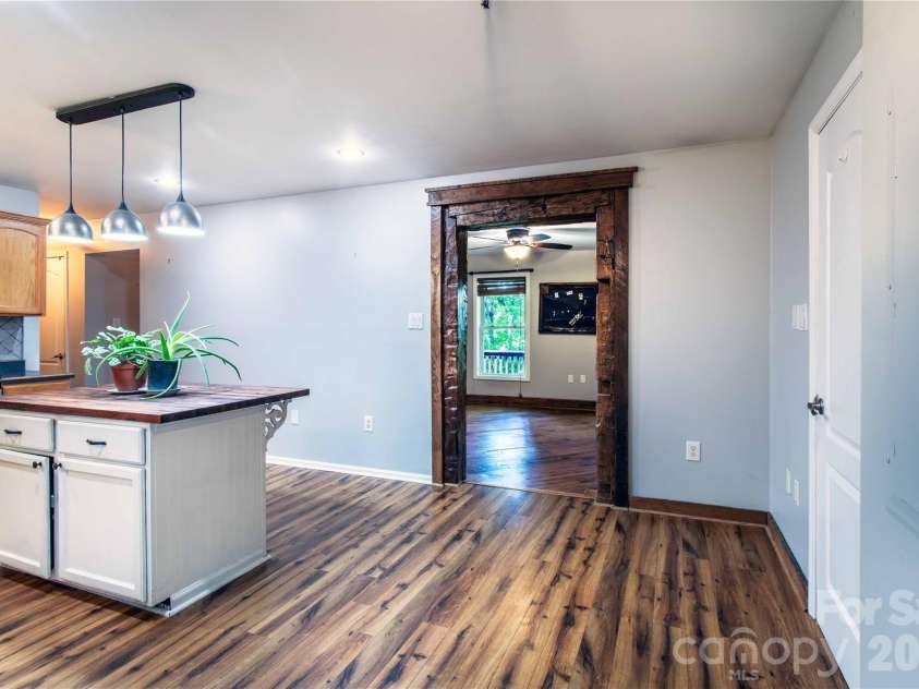 142 Blake Drive, Canton, NC 28716.  MLS# CAR4392775, YatesRealty ID 30427. 