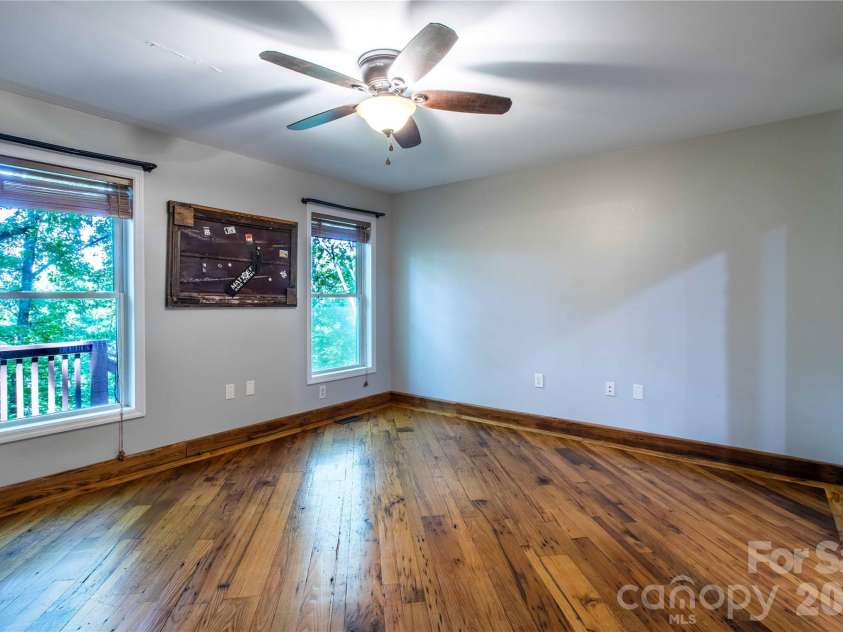 142 Blake Drive, Canton, NC 28716.  MLS# CAR4392775, YatesRealty ID 30427. 