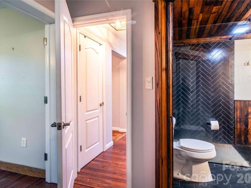 142 Blake Drive, Canton, NC 28716.  MLS# CAR4392775, YatesRealty ID 30427. 