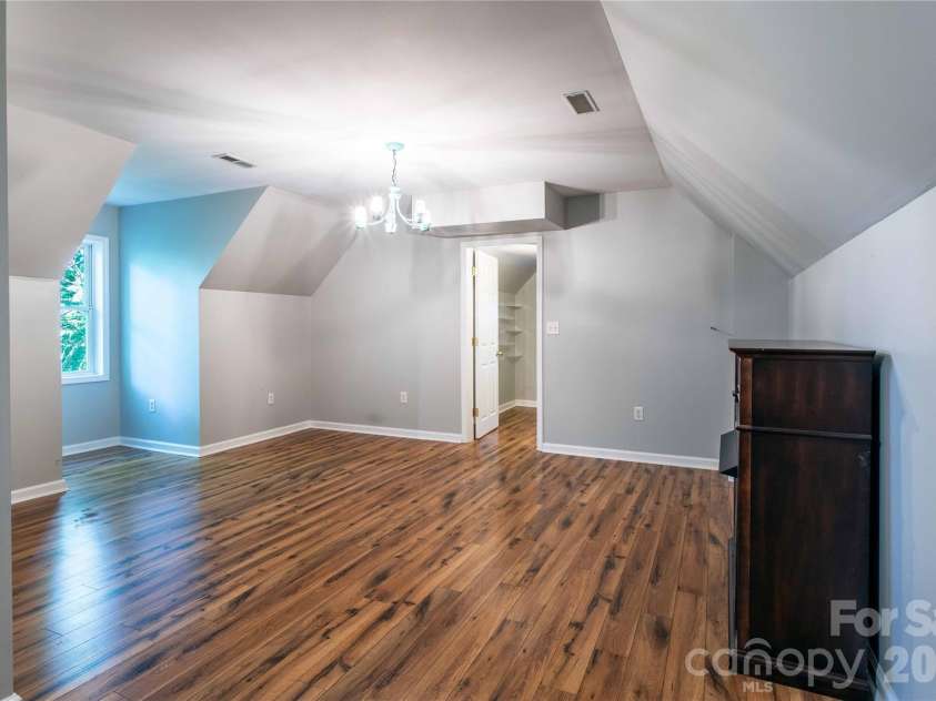 142 Blake Drive, Canton, NC 28716.  MLS# CAR4392775, YatesRealty ID 30427. 