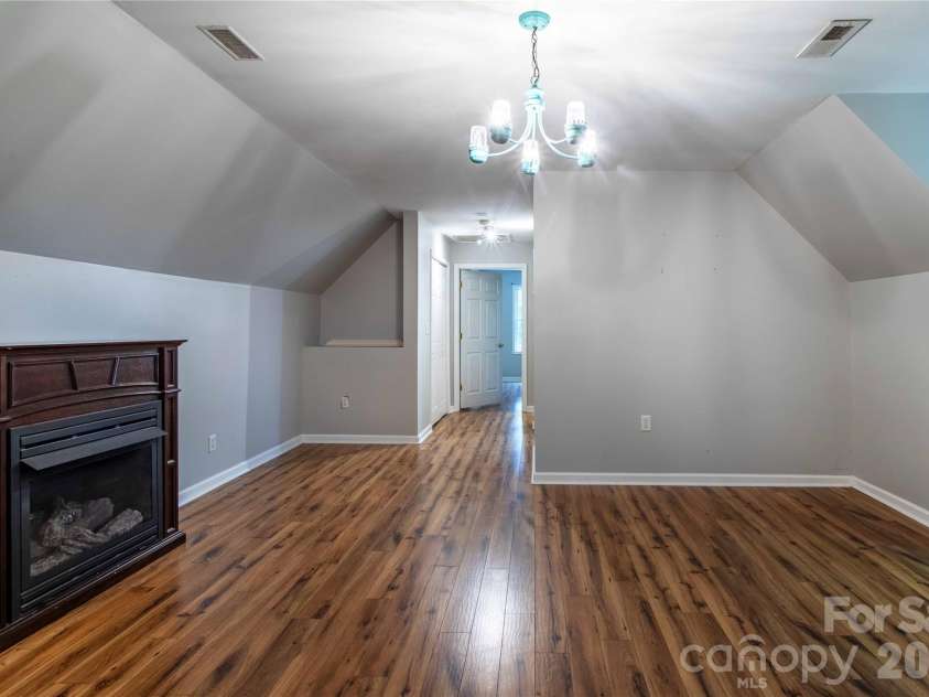 142 Blake Drive, Canton, NC 28716.  MLS# CAR4392775, YatesRealty ID 30427. 