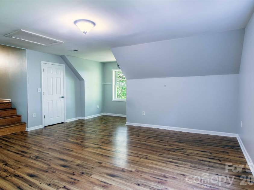 142 Blake Drive, Canton, NC 28716.  MLS# CAR4392775, YatesRealty ID 30427. 