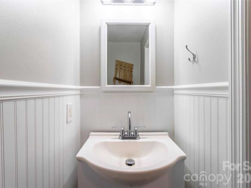 142 Blake Drive, Canton, NC 28716.  MLS# CAR4392775, YatesRealty ID 30427. 