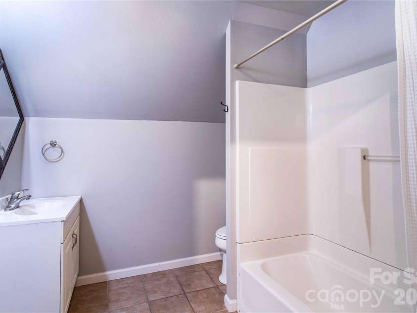 142 Blake Drive, Canton, NC 28716.  MLS# CAR4392775, YatesRealty ID 30427. 