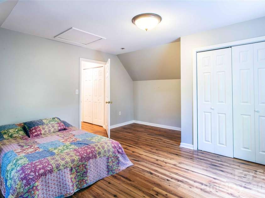 142 Blake Drive, Canton, NC 28716.  MLS# CAR4392775, YatesRealty ID 30427. 