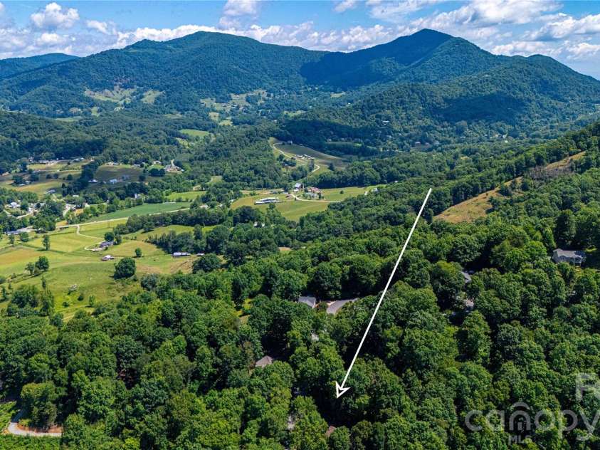 142 Blake Drive, Canton, NC 28716.  MLS# CAR4392775, YatesRealty ID 30427. 