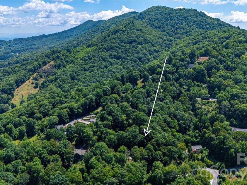 142 Blake Drive, Canton, NC 28716.  MLS# CAR4392775, YatesRealty ID 30427. 