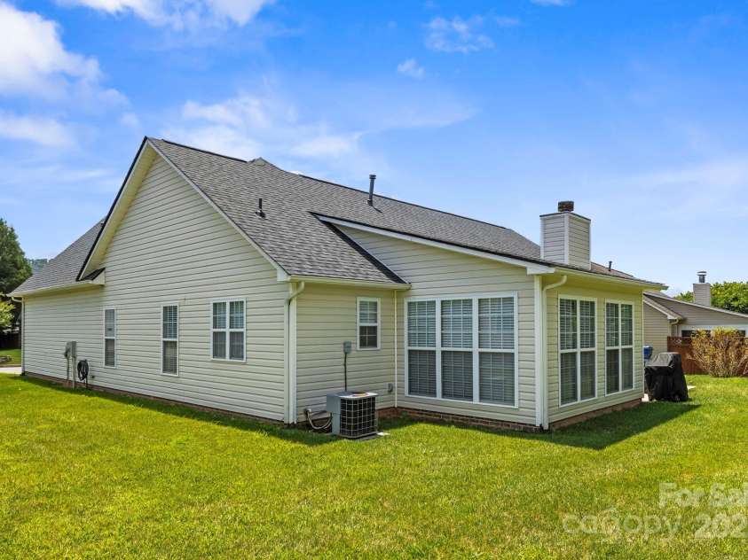 30 Morning Mist Road, Fletcher, NC 28732.  MLS# CAR4279362, YatesRealty ID 30428. 