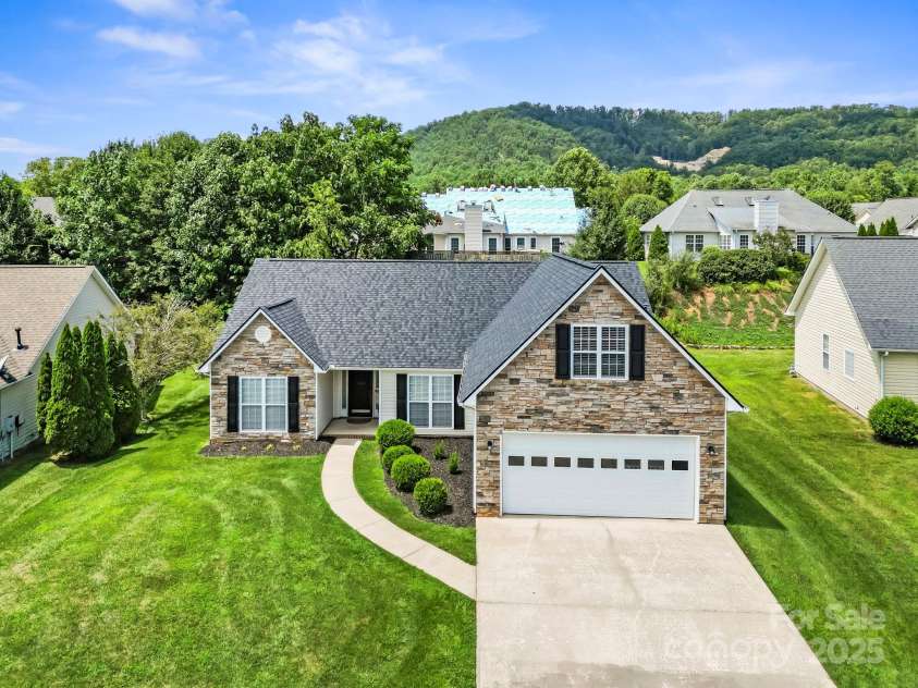 30 Morning Mist Road, Fletcher, NC 28732.  MLS# CAR4279362, YatesRealty ID 30428. 