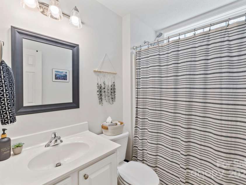 30 Morning Mist Road, Fletcher, NC 28732.  MLS# CAR4279362, YatesRealty ID 30428. Hall bath
