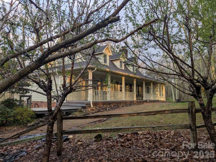 675 Fox Run Lane, Tryon, NC 28782.  MLS# CAR4386528, YatesRealty ID 30428. 