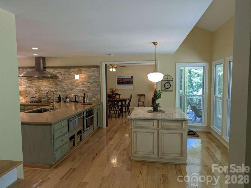 675 Fox Run Lane, Tryon, NC 28782.  MLS# CAR4386528, YatesRealty ID 30428. 