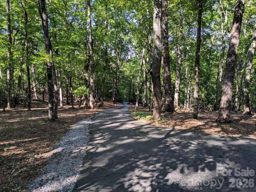 675 Fox Run Lane, Tryon, NC 28782.  MLS# CAR4386528, YatesRealty ID 30428. 