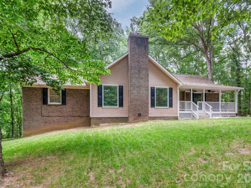 9205 Richardson King Road, Waxhaw, NC 28173.  MLS# CAR4392497, YatesRealty ID 30429. 