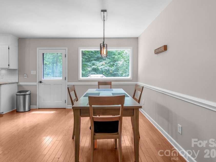 9205 Richardson King Road, Waxhaw, NC 28173.  MLS# CAR4392497, YatesRealty ID 30429. Dining space connected to kitchen