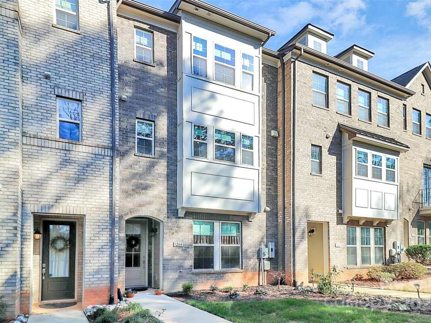 1244 Madison Towns Lane, Charlotte, NC 28209.  MLS# CAR4224877, YatesRealty ID 3043. 