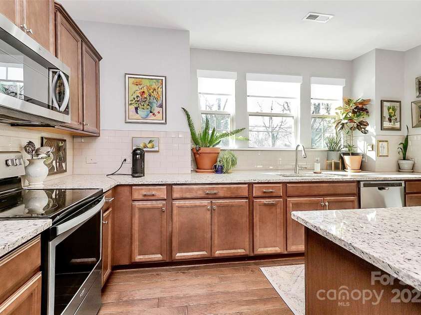 1244 Madison Towns Lane, Charlotte, NC 28209.  MLS# CAR4224877, YatesRealty ID 3043. 