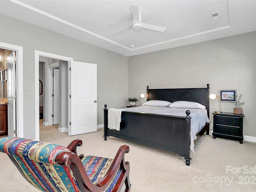 1244 Madison Towns Lane, Charlotte, NC 28209.  MLS# CAR4224877, YatesRealty ID 3043. 