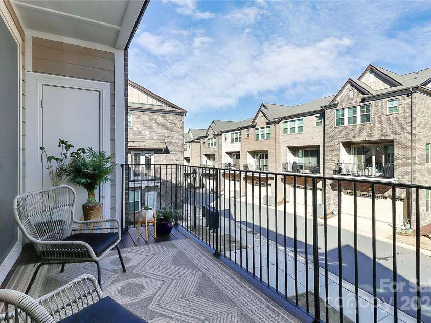 1244 Madison Towns Lane, Charlotte, NC 28209.  MLS# CAR4224877, YatesRealty ID 3043. 