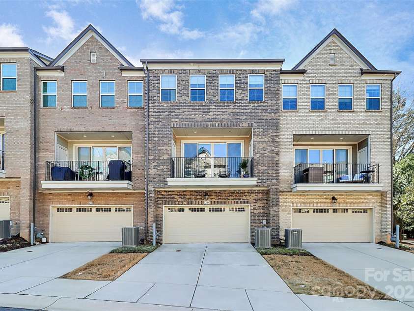 1244 Madison Towns Lane, Charlotte, NC 28209.  MLS# CAR4224877, YatesRealty ID 3043. 