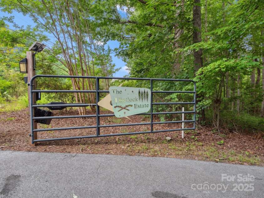 257 Flintlock Drive, York, SC 29745.  MLS# CAR4282987, YatesRealty ID 30431. 