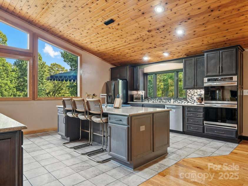 257 Flintlock Drive, York, SC 29745.  MLS# CAR4282987, YatesRealty ID 30431. 