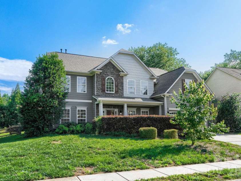 5613 Shenandoah Drive, Waxhaw, NC 28173.  MLS# CAR4392494, YatesRealty ID 30431. 