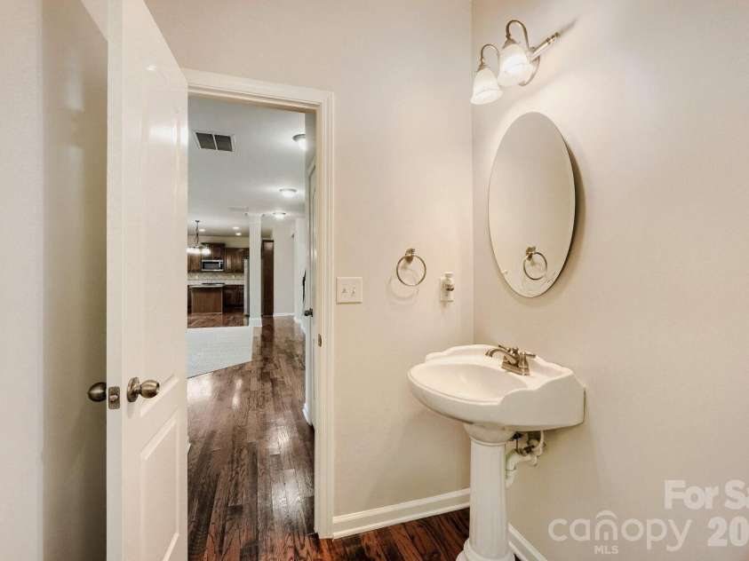 5613 Shenandoah Drive, Waxhaw, NC 28173.  MLS# CAR4392494, YatesRealty ID 30431. 