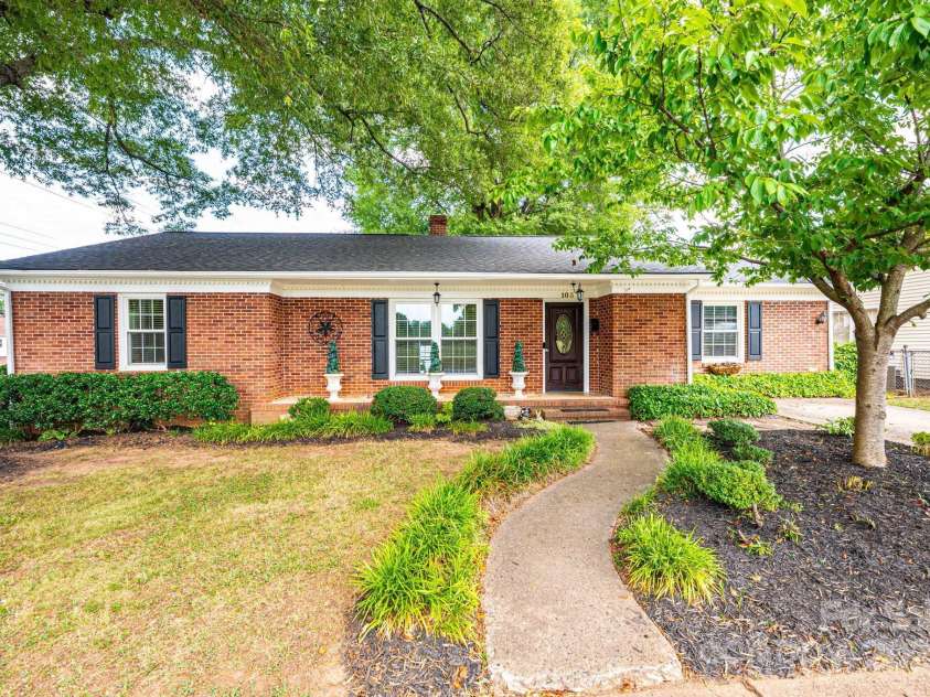 103 C Avenue, Maiden, NC 28650.  MLS# CAR4284913, YatesRealty ID 30433. 