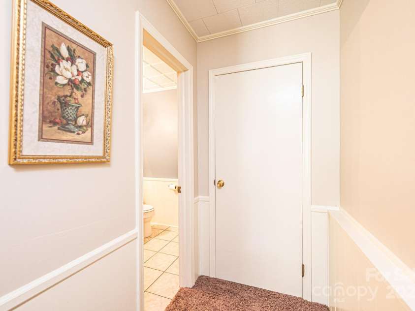 103 C Avenue, Maiden, NC 28650.  MLS# CAR4284913, YatesRealty ID 30433. 