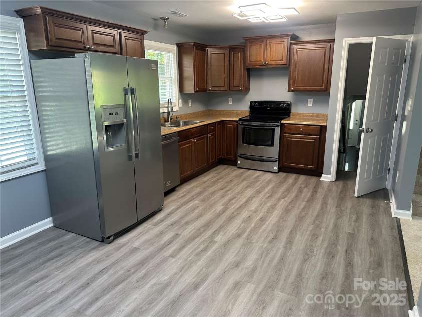 1401 Southwest Boulevard, Newton, NC 28658.  MLS# CAR4287639, YatesRealty ID 30434. 