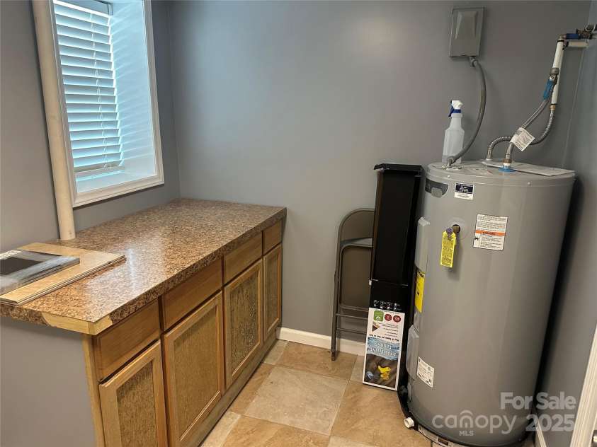 1401 Southwest Boulevard, Newton, NC 28658.  MLS# CAR4287639, YatesRealty ID 30434. 