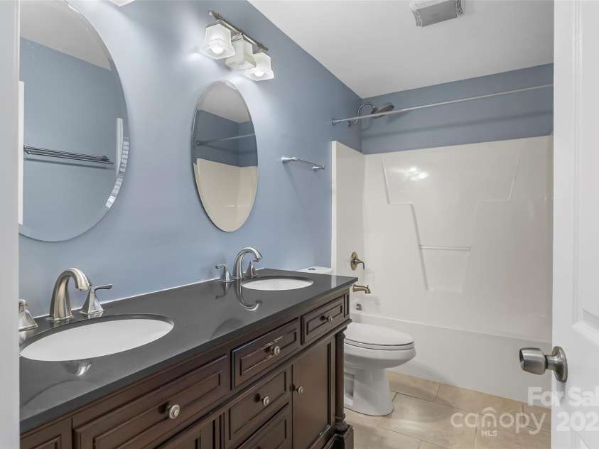 1401 Southwest Boulevard, Newton, NC 28658.  MLS# CAR4324616, YatesRealty ID 30434. 