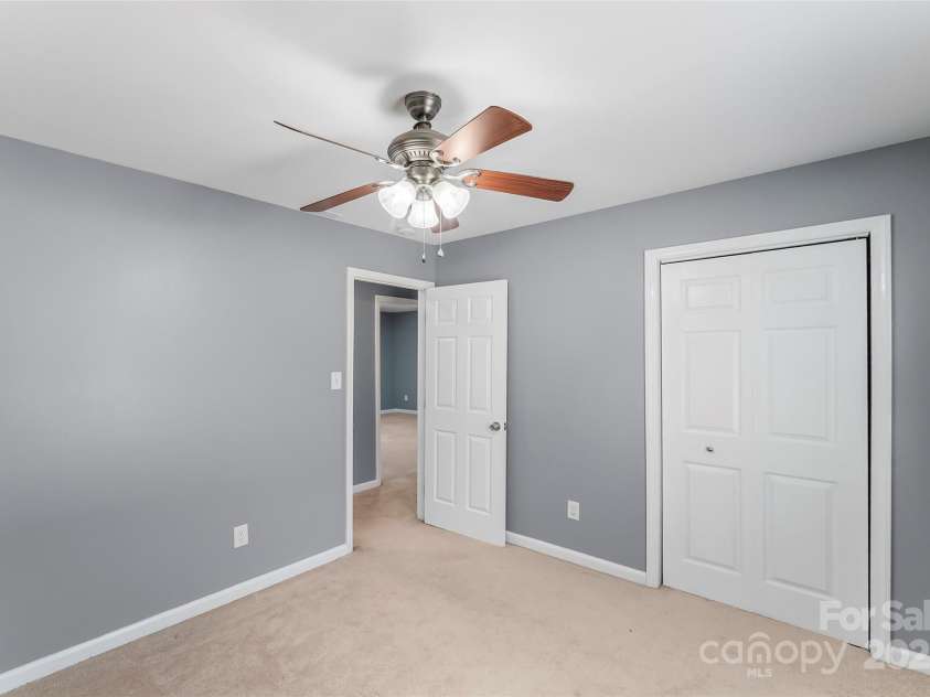 1401 Southwest Boulevard, Newton, NC 28658.  MLS# CAR4324616, YatesRealty ID 30434. 