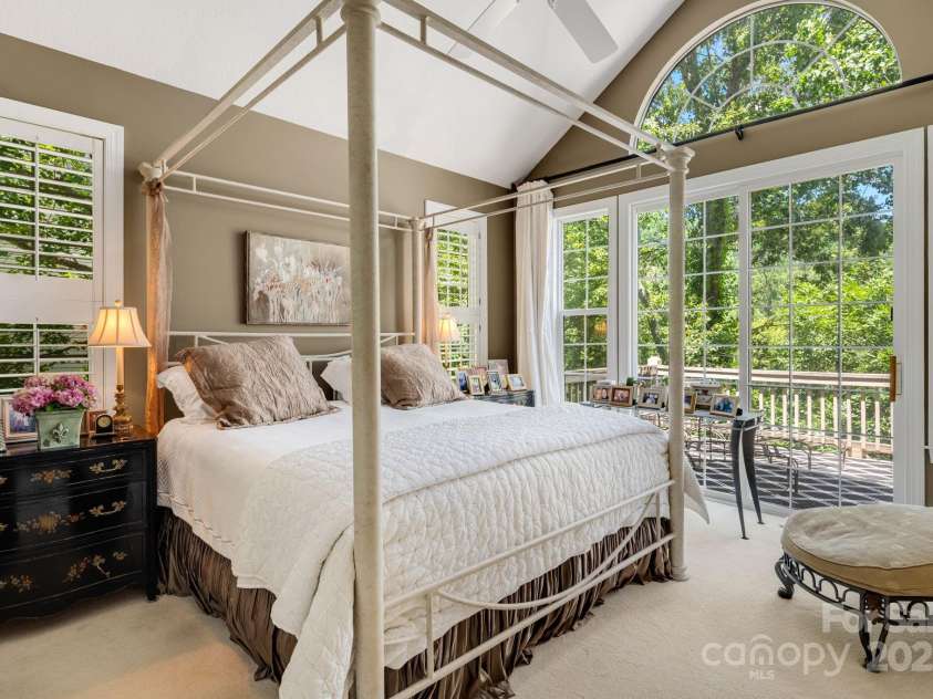 107 Poppy Lane, Asheville, NC 28803.  MLS# CAR4286587, YatesRealty ID 30435. 