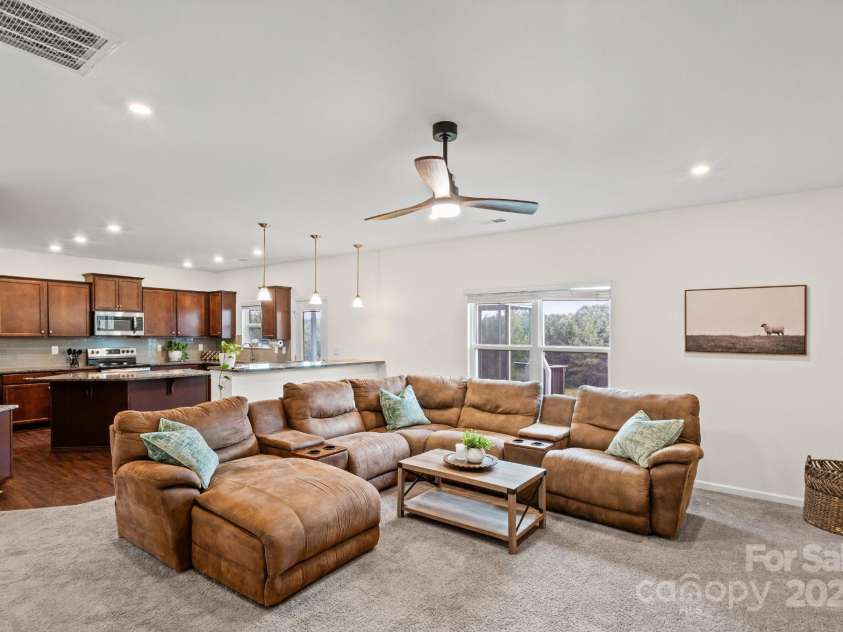 12908 Aberdeen Park Drive, Huntersville, NC 28078.  MLS# CAR4285491, YatesRealty ID 30436. 