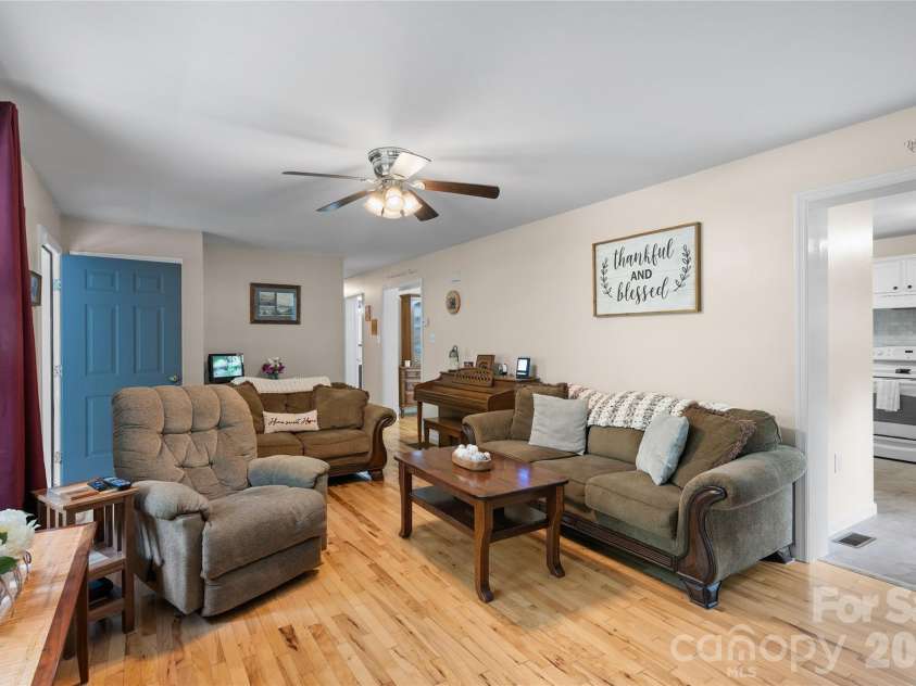 125 Round Mountain Road, Brevard, NC 28747.  MLS# CAR4391140, YatesRealty ID 30437. 