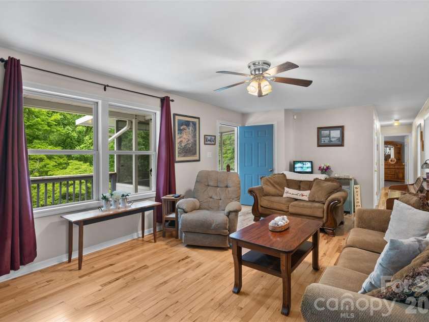 125 Round Mountain Road, Brevard, NC 28747.  MLS# CAR4391140, YatesRealty ID 30437. 