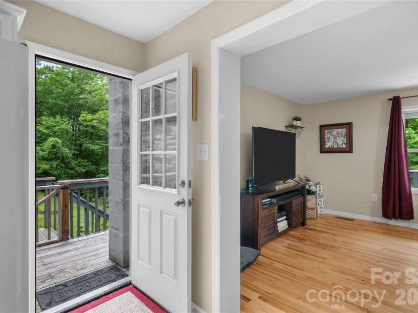 125 Round Mountain Road, Brevard, NC 28747.  MLS# CAR4391140, YatesRealty ID 30437. 