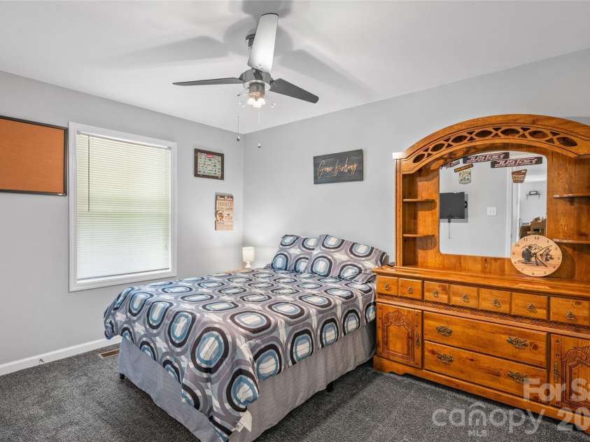 125 Round Mountain Road, Brevard, NC 28747.  MLS# CAR4391140, YatesRealty ID 30437. 
