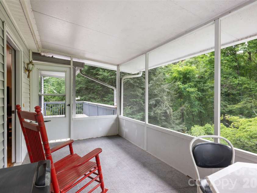 125 Round Mountain Road, Brevard, NC 28747.  MLS# CAR4391140, YatesRealty ID 30437. 